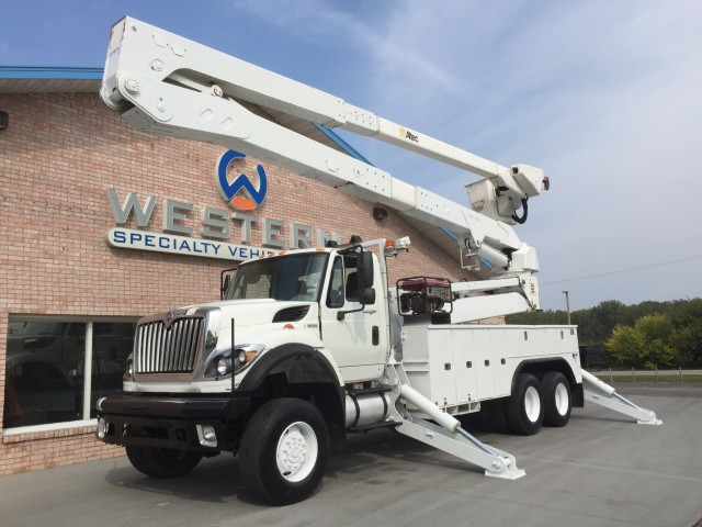 2011  7400 Bucket Truck in , 