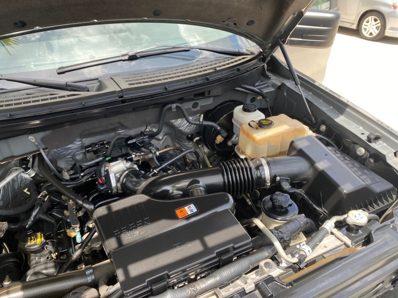 2010 Ford F-150 4 DR CREW XL LOW MILES 34,625 in , 