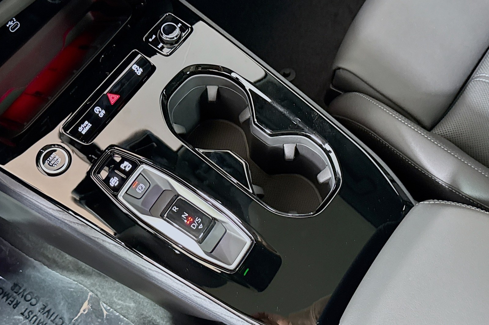 New 2025 Mythos Black Metallic Audi Premium Plus 2.0 TFSI quattro image 15