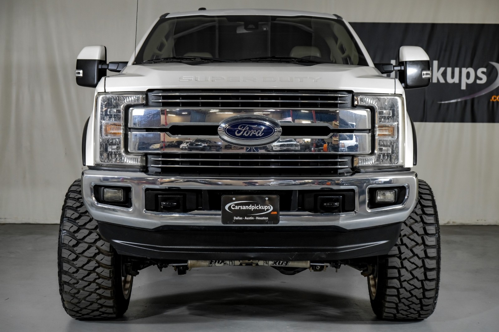 2017 Ford F-350 SRW Lariat 3