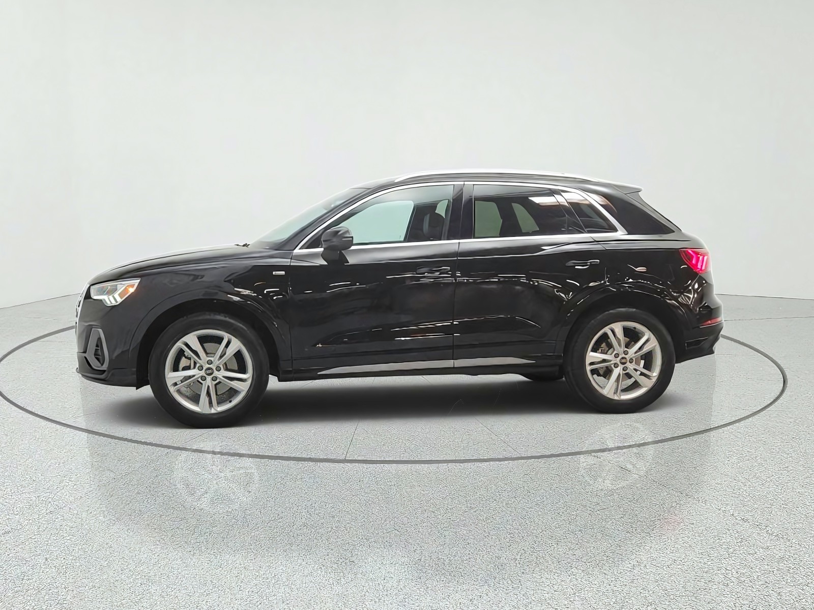 Used 2023 Mythos Black Metallic Audi S line Premium image 8