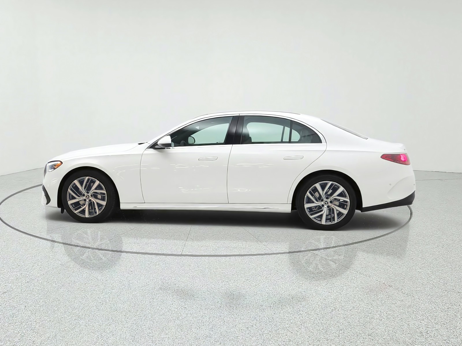New 2027 Polar White Mercedes-Benz E 350 RWD Sedan image 8