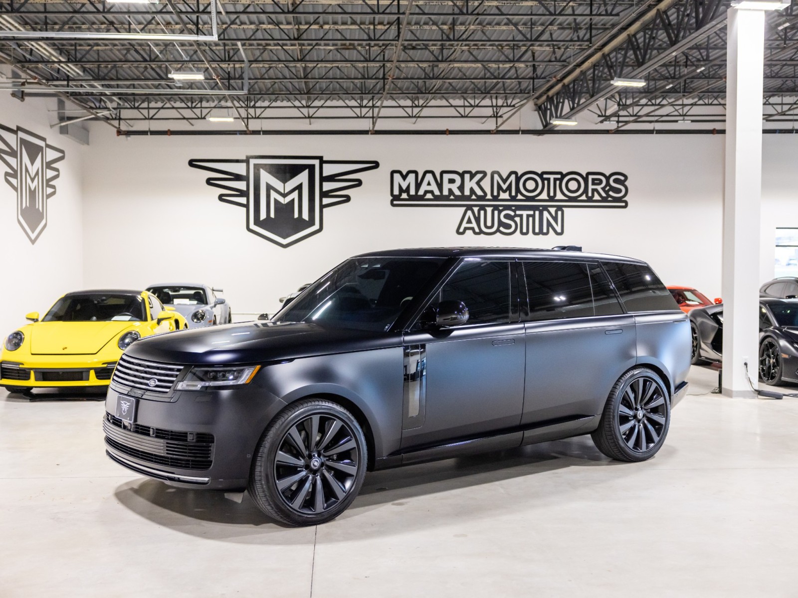 Land Rover Range Rover P615 SV LWB AWD