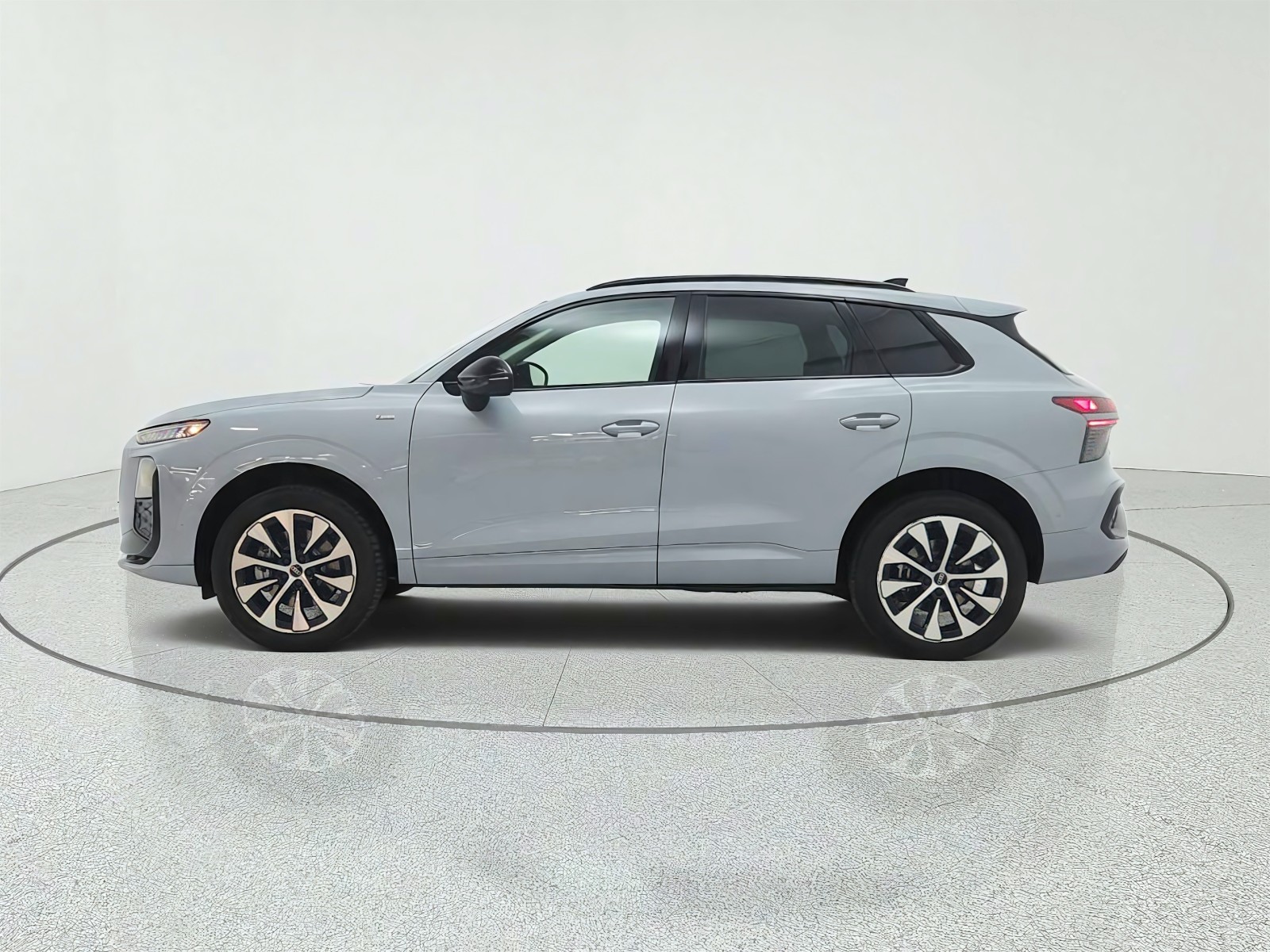 New 2026 Arrow Gray Pearl Effect Audi S line quattro image 8
