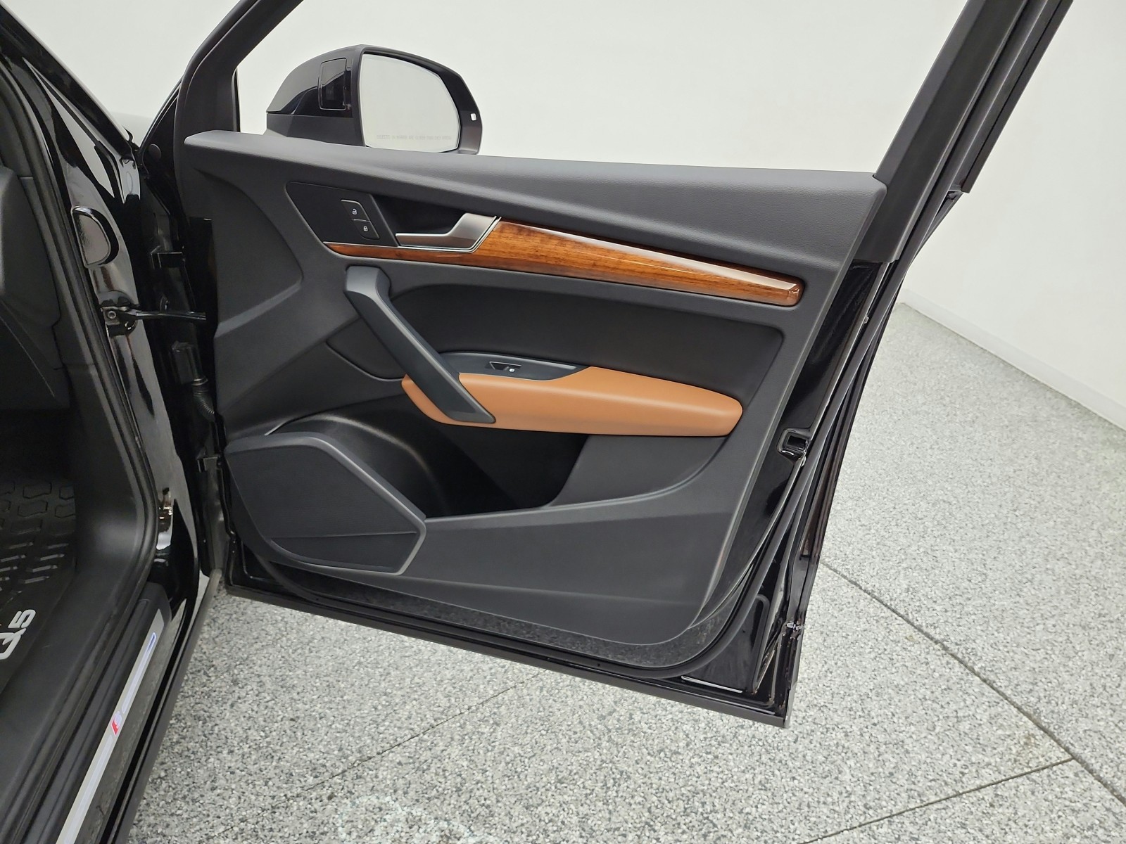 Used 2023 Mythos Black Metallic Audi S line Premium image 21