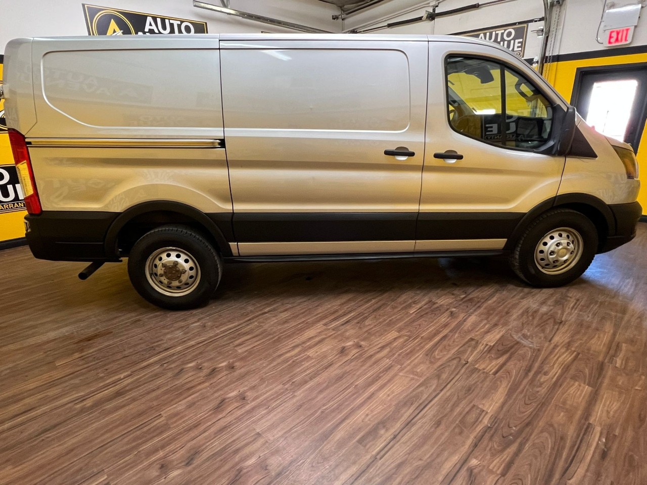 2022 Ford Transit Cargo Van