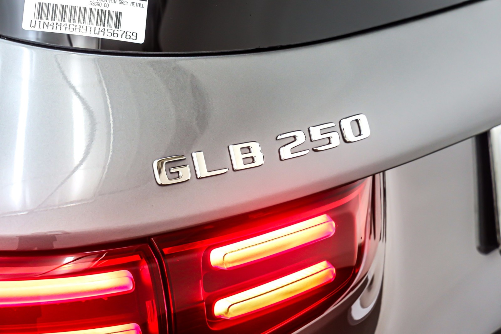 New 2026 Mountain Grey Metallic Mercedes-Benz GLB 250 image 9