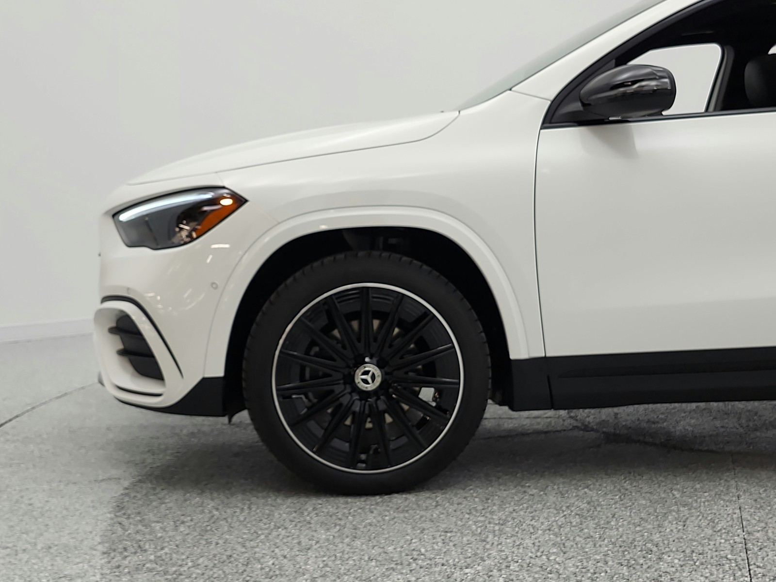 New 2026 Polar White Mercedes-Benz GLA 250 image 11