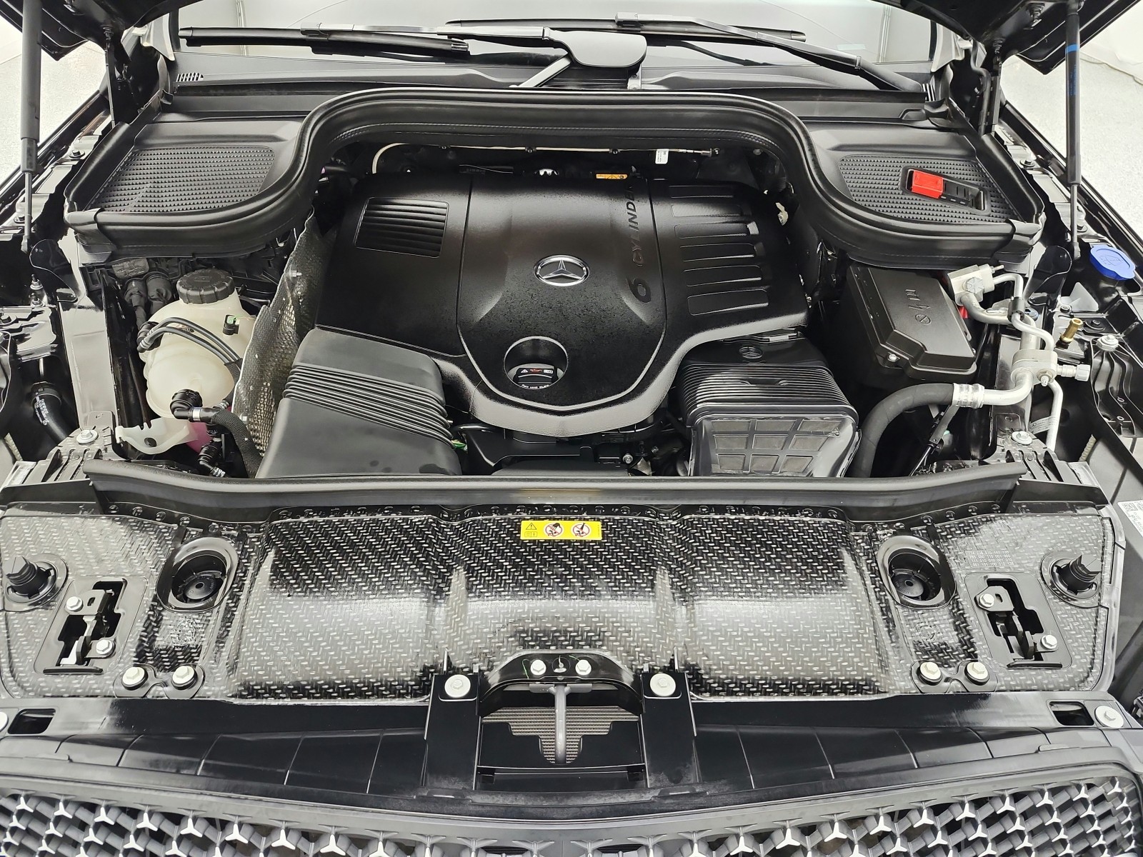 New 2026 Obsidian Black Metallic Mercedes-Benz GLE 450 4MATIC® SUV image 12