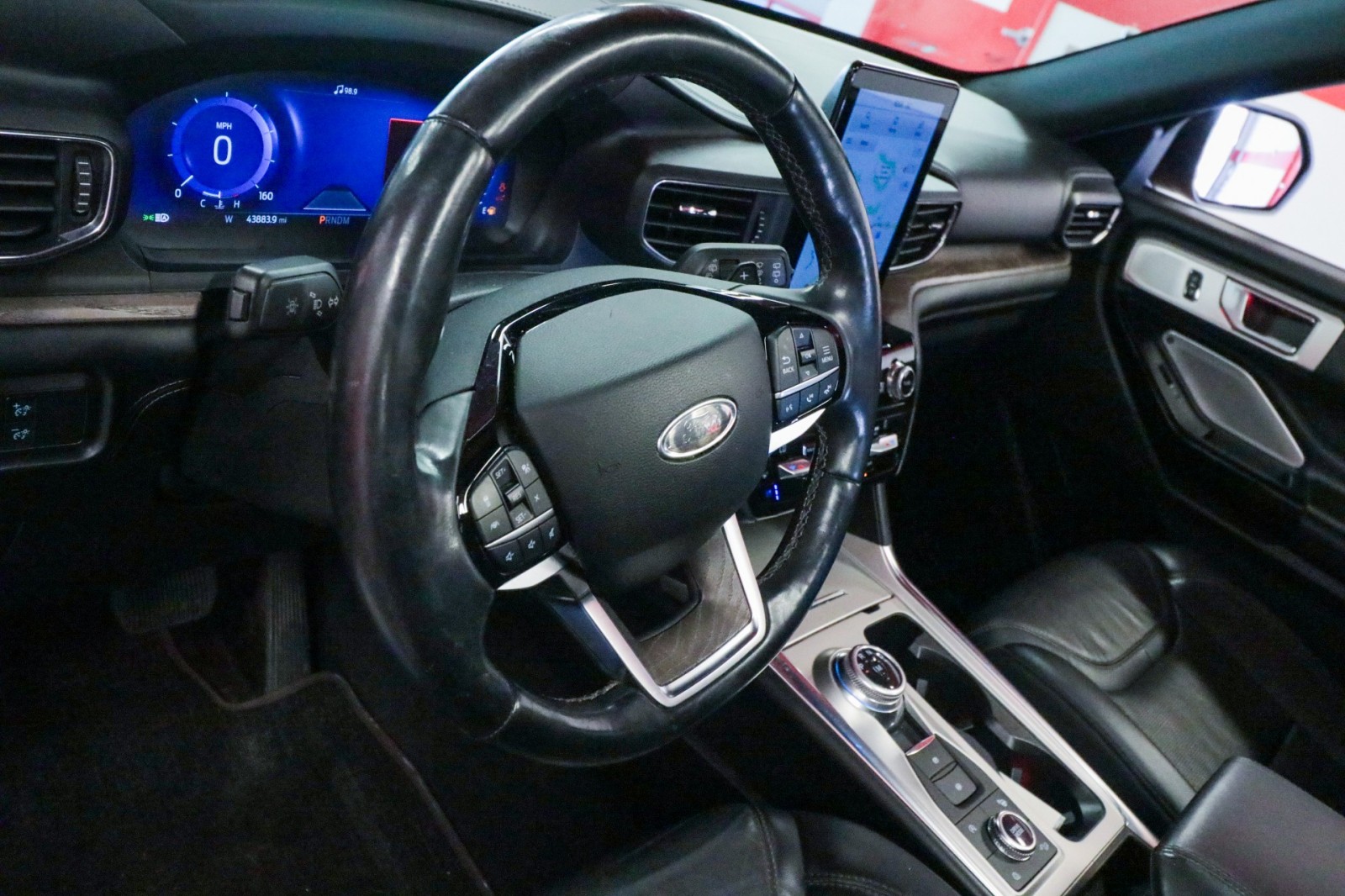 Used Car 2021 Ford Explorer  Platinum For Sale Under $35,000 In Austin, Texas