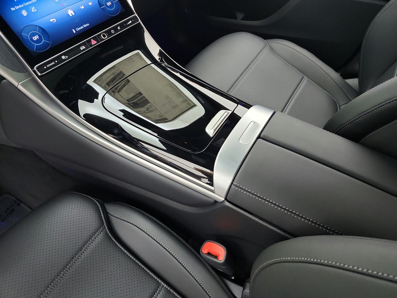 New 2027 Polar White Mercedes-Benz GLC 300 SUV image 10