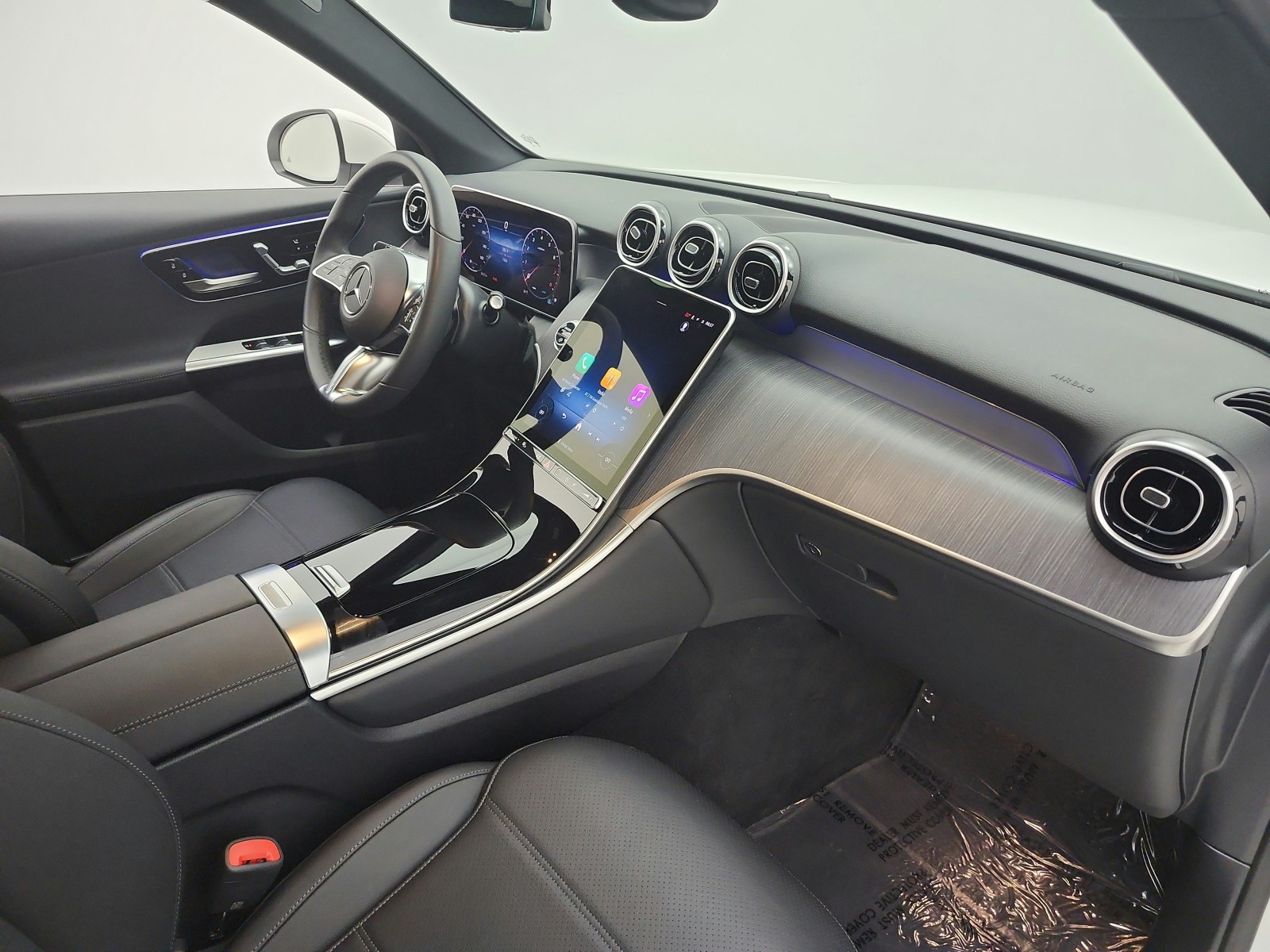 Certified Used 2025 Polar White Mercedes-Benz GLC 300 SUV image 20