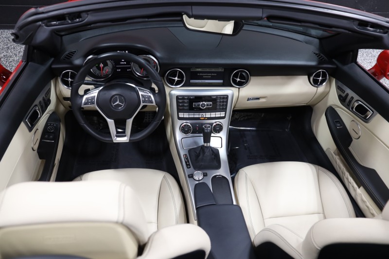 2012 Mercedes-Benz SLK 350 AMG Sport 2dr Roadster in , 