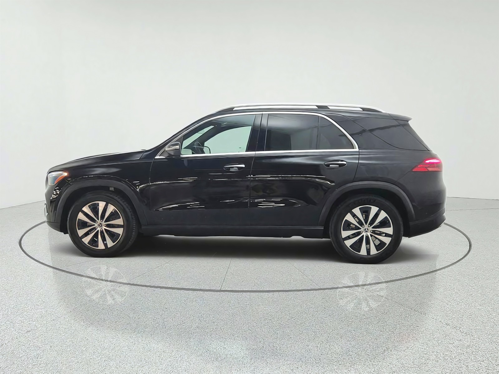 Certified Used 2026 Black Mercedes-Benz GLE 350 SUV image 8