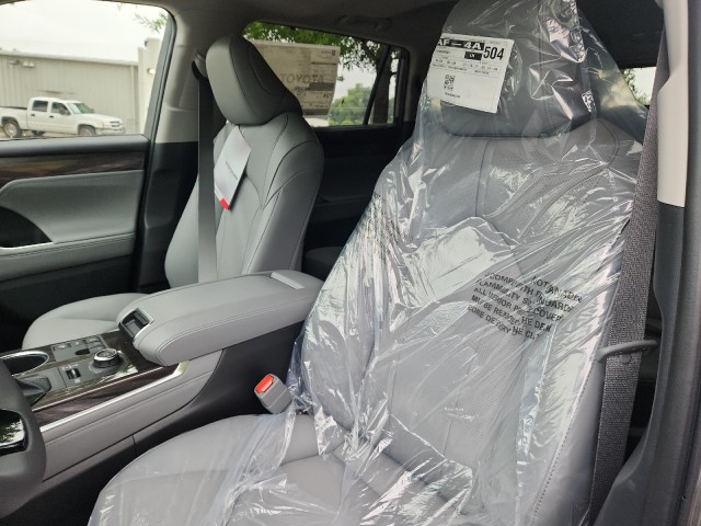 ToyotaHighlander16