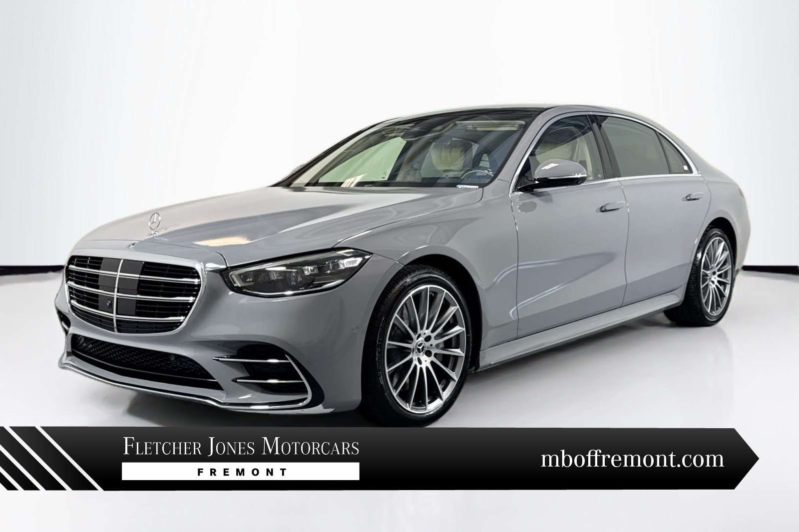 MANUFAKTUR Moonlight White Metallic 2025 Mercedes-Benz S-Class S 580 4MATIC Sedan All-Wheel Drive Automatic