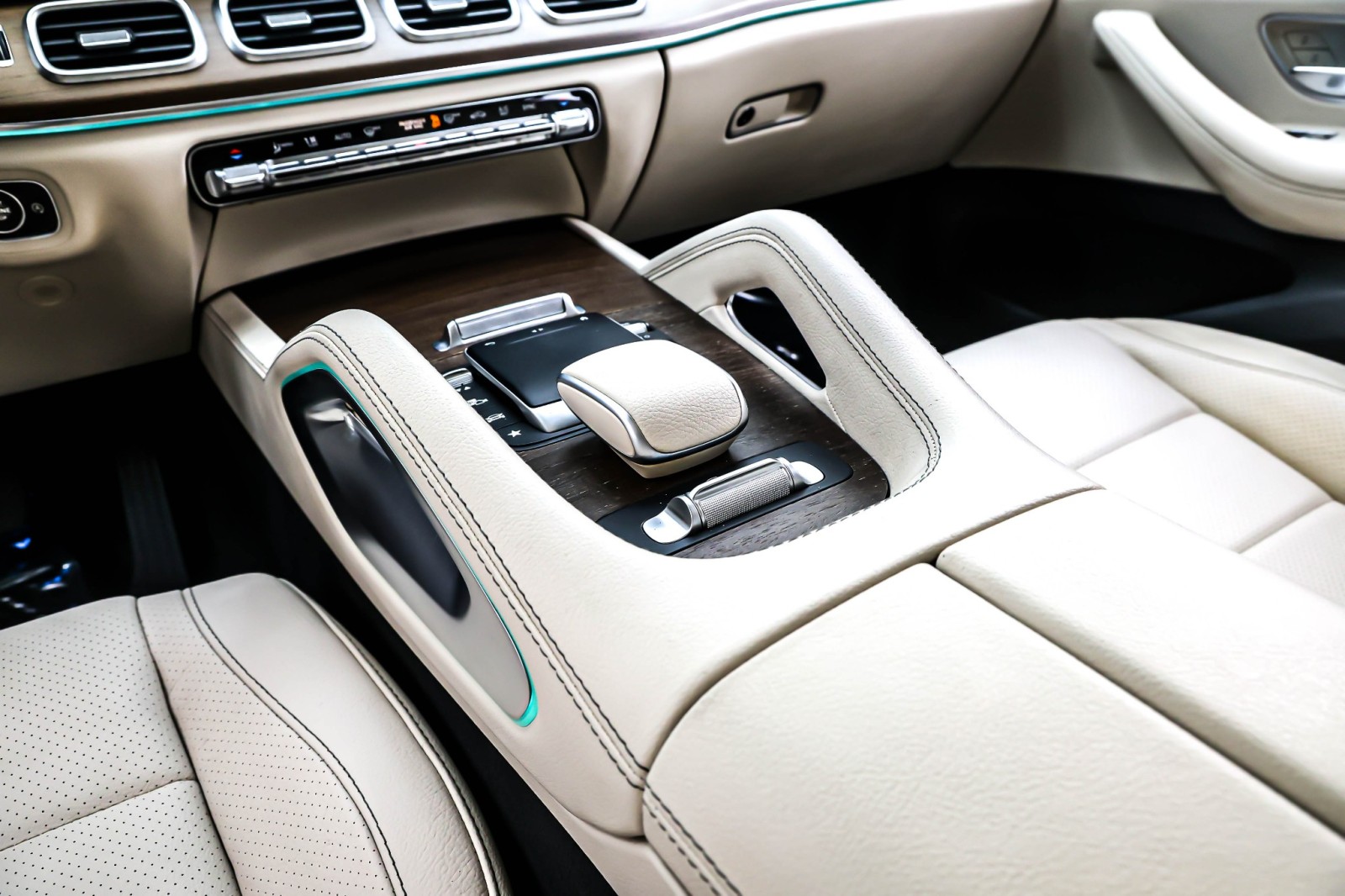 Used 2022 Lunar Blue Metallic Mercedes-Benz GLS 450 4MATIC® SUV image 5