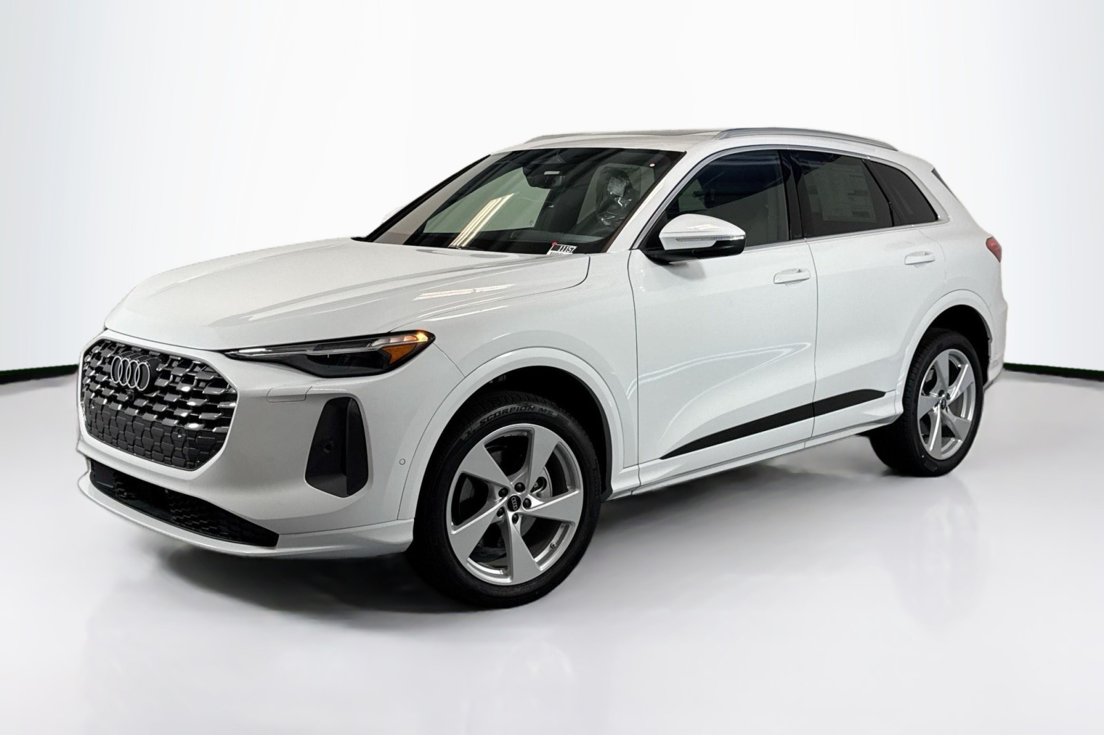 2025 Audi New Q5 Premium Plus's photo