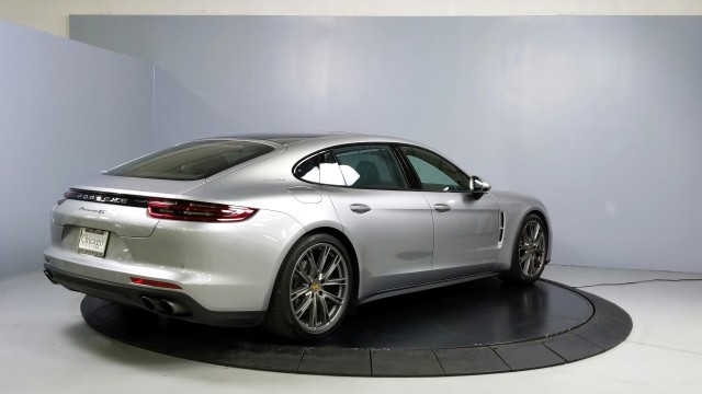 2018 Porsche Panamera 4S Executive 6