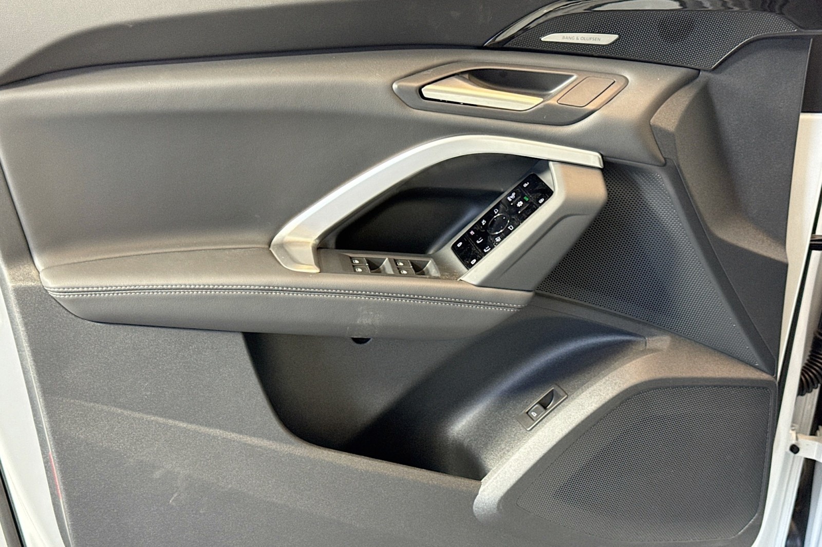 New 2025 Glacier White Metallic Audi Premium Plus 2.0 TFSI quattro image 15