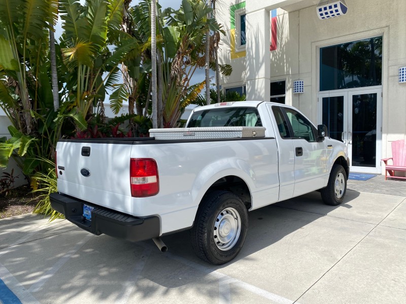 2005 Ford F-150 PU STX LOW MILES 18,931 in , 