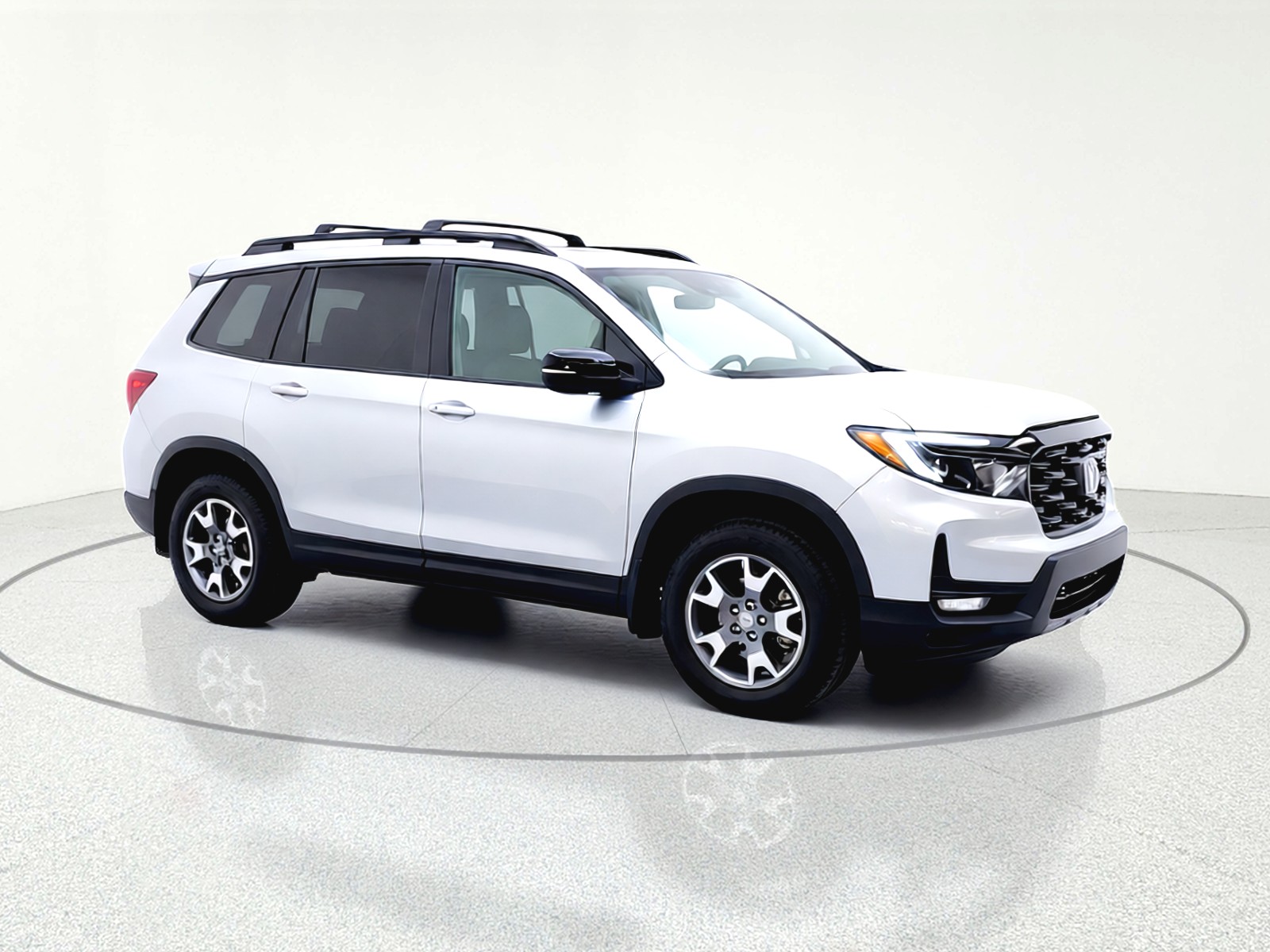 Used 2022 Lunar Silver Metallic Honda TrailSport AWD image 9