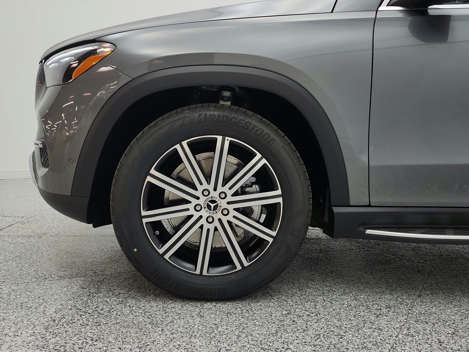 New 2026 Selenite Grey Metallic Mercedes-Benz GLE 350 4MATIC® SUV image 15