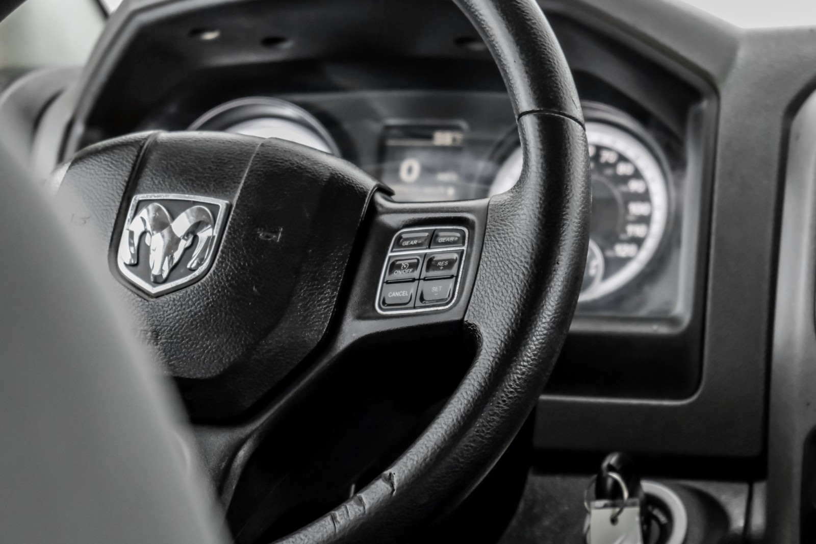2015 Ram 1500 TRADESMAN CREW CAB 4WD AUTOMATIC CRUISE CONTROL TO 20