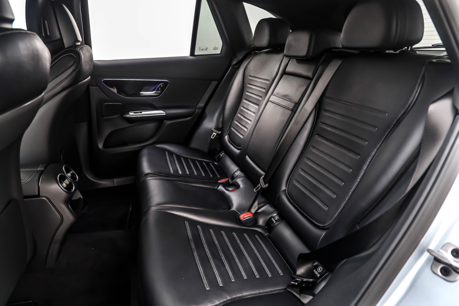 New 2026 Cirrus Silver Metallic Mercedes-Benz GLC 300 image 8