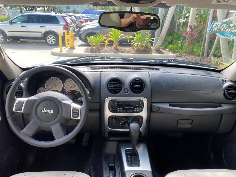 2004 Jeep Liberty Limited 1 OWNER SUNROOF in , 