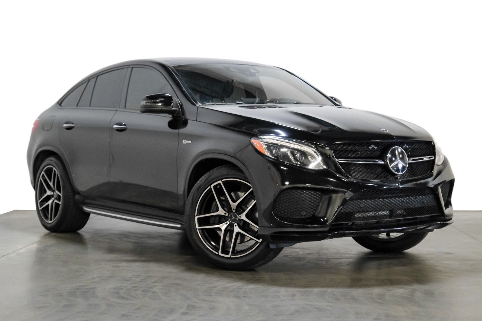 2019 Mercedes-Benz GLE 43 AMG 4MATIC Premium3pkg Nightpkg HtdACSeats 21Alloys TowHitch 4