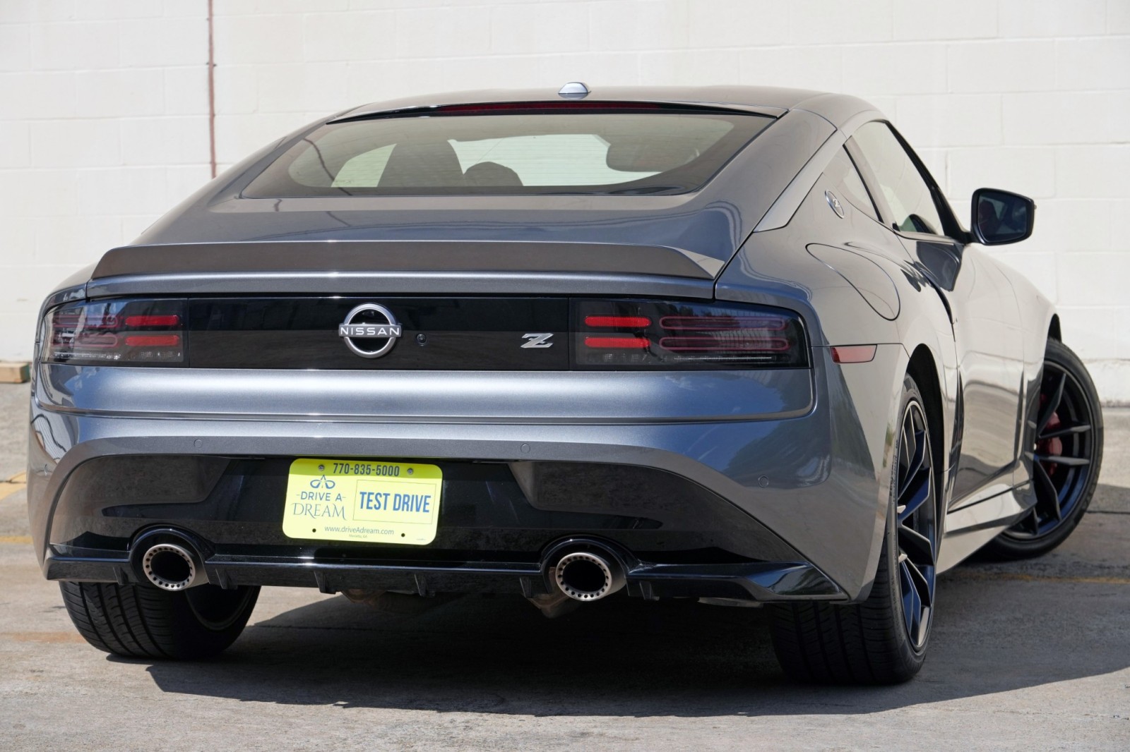 View vehicle photo 5