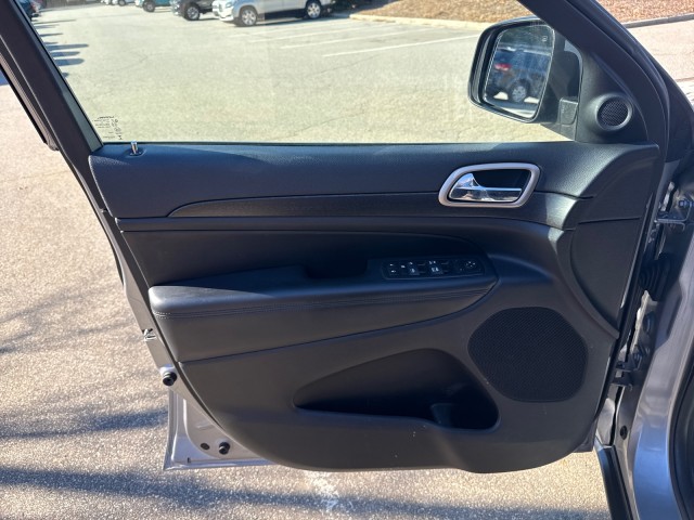 JeepGrand Cherokee13