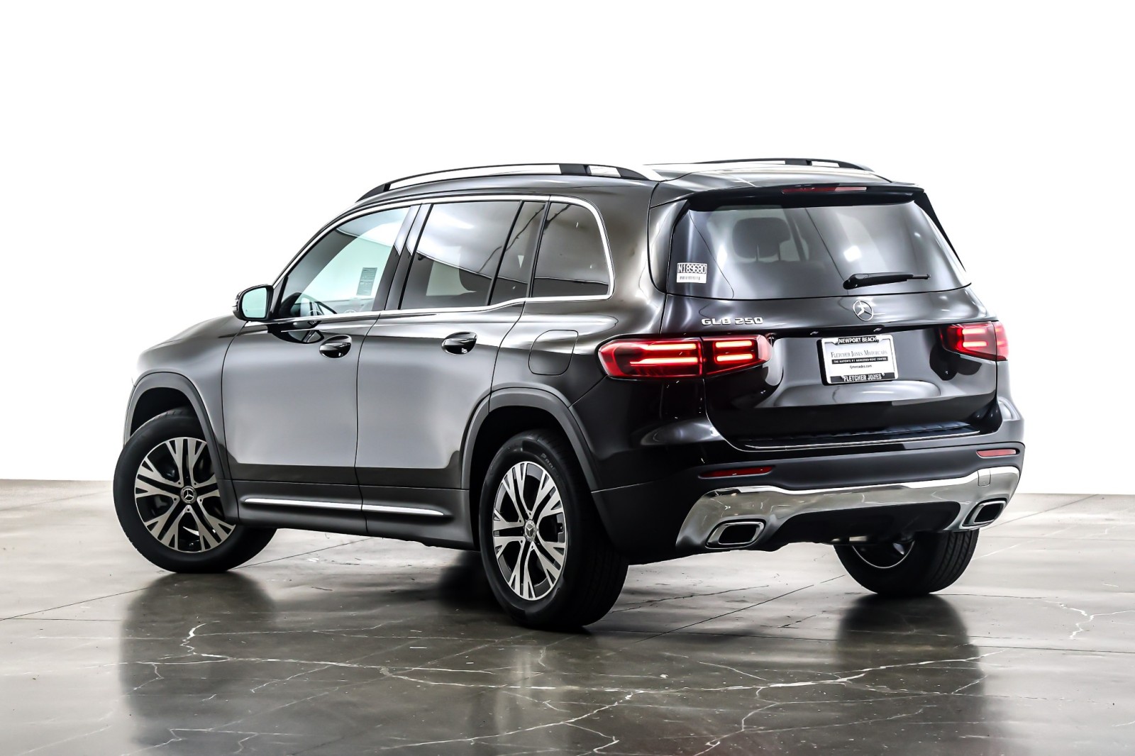 New 2026 Night Black Mercedes-Benz GLB 250 SUV image 12