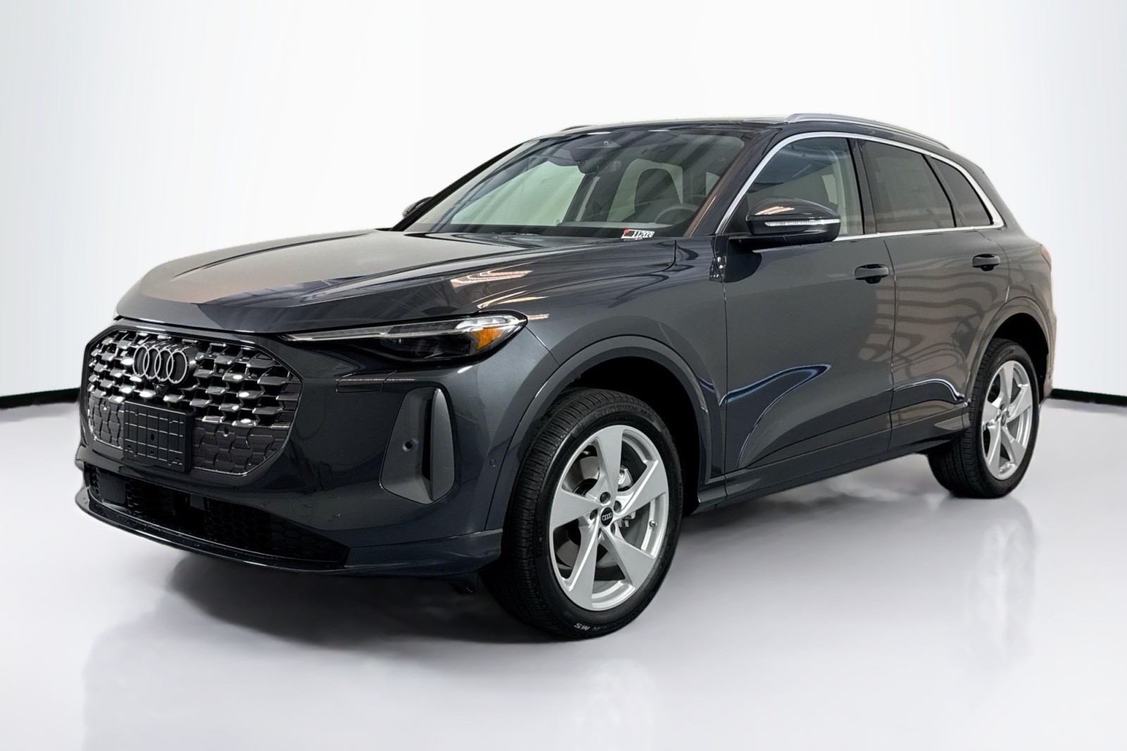 2025 Audi New Q5 Premium Plus's photo