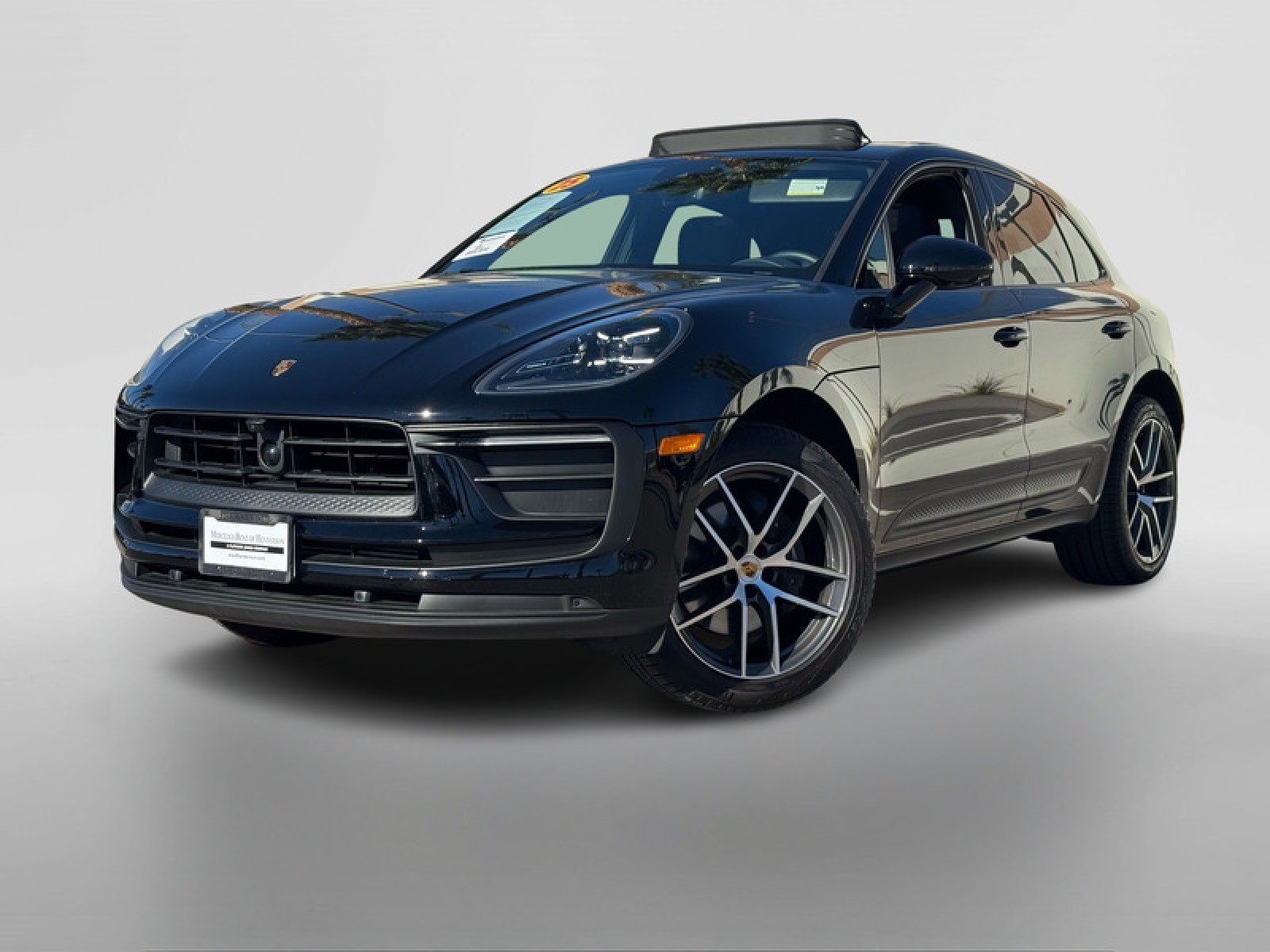 2025 Porsche Macan T's photo