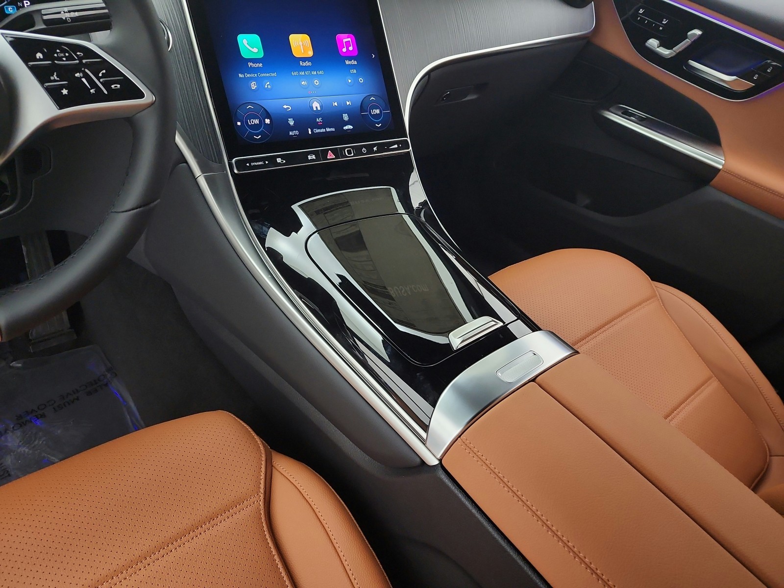 New 2026 Black Mercedes-Benz GLC 300 image 10