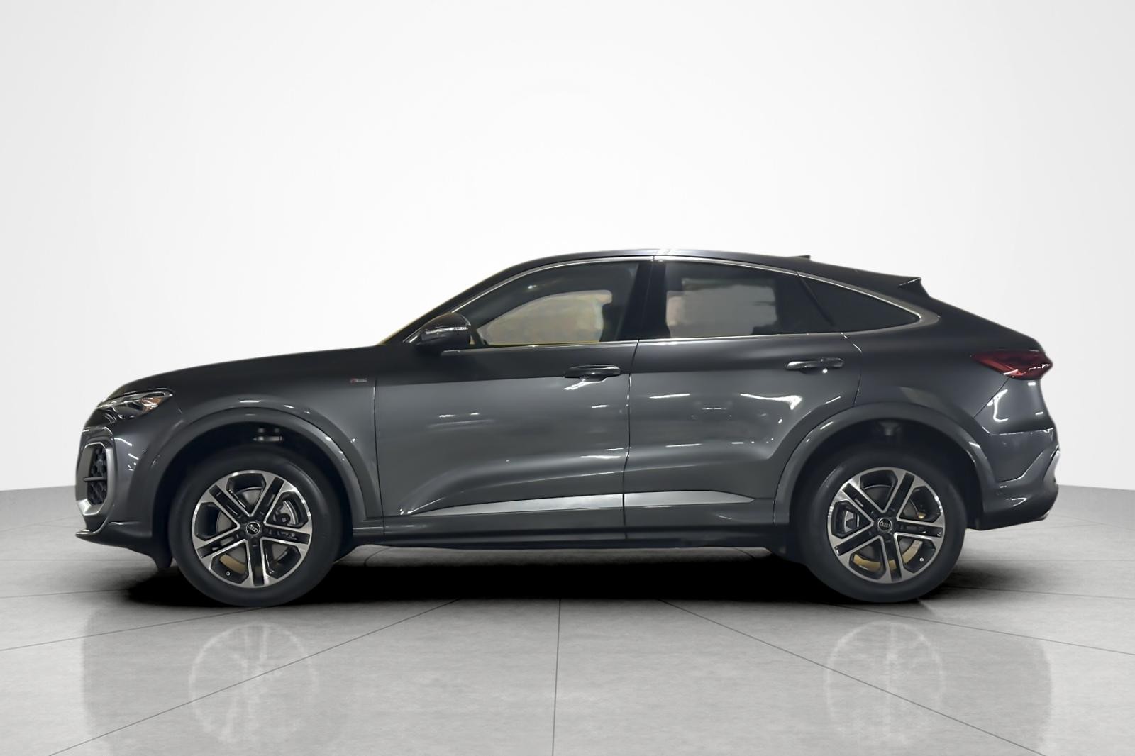 New 2026 Daytona Gray Pearl Effect Audi Premium 2.0 TFSI quattro image 3