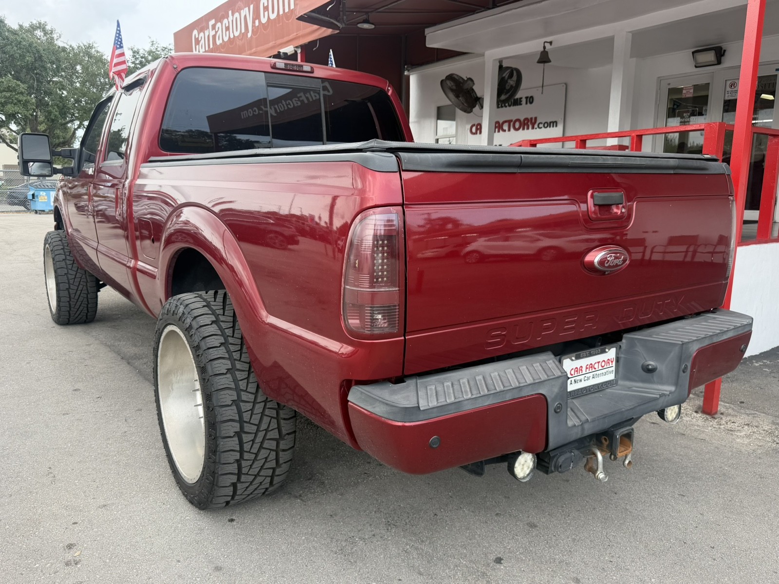 View vehicle photo 7