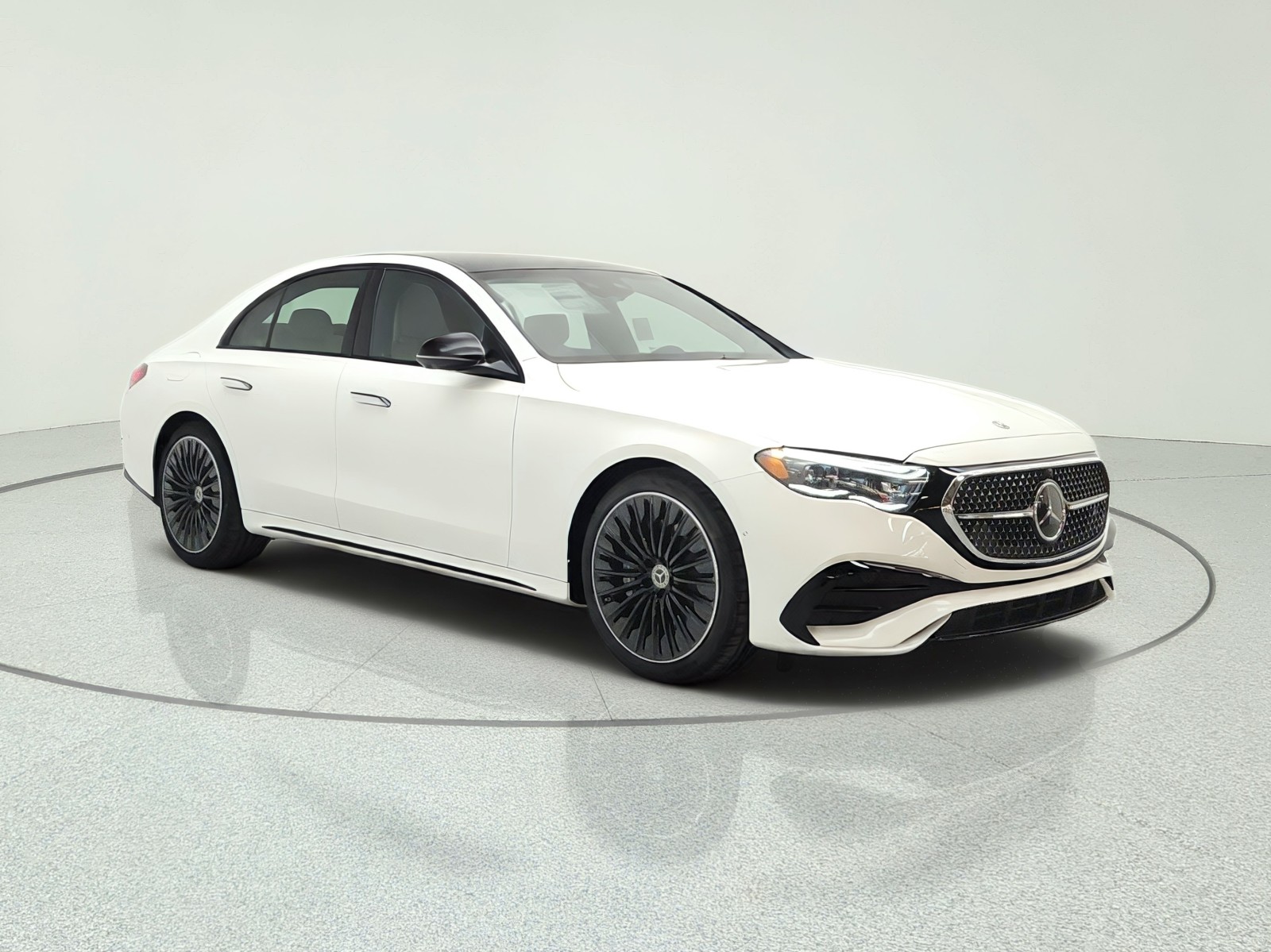 New 2027 Polar White Mercedes-Benz E 450 4MATIC® Sedan image 3