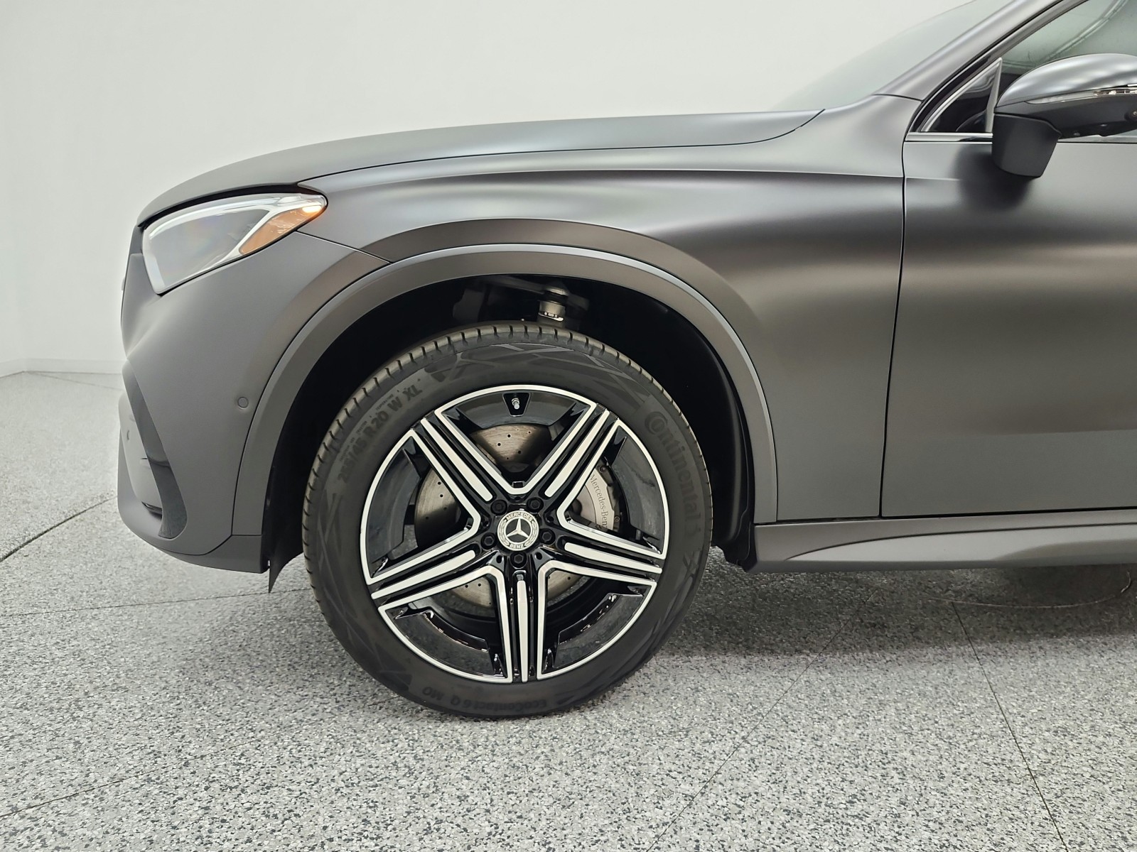New 2026 MANUFAKTUR Graphite Grey Magno Mercedes-Benz GLC 300 4MATIC® SUV image 15