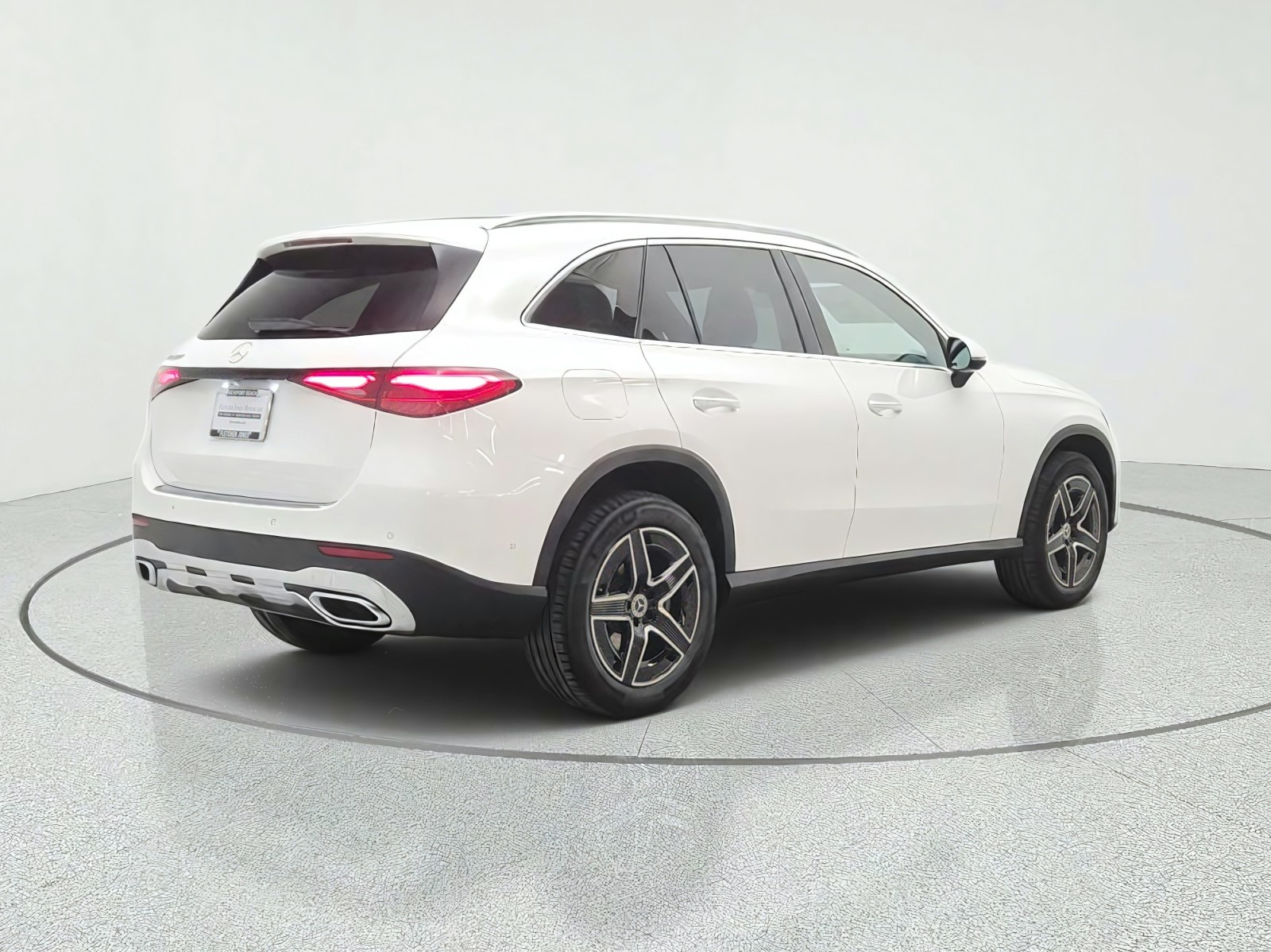 New 2027 Polar White Mercedes-Benz GLC 300 SUV image 5