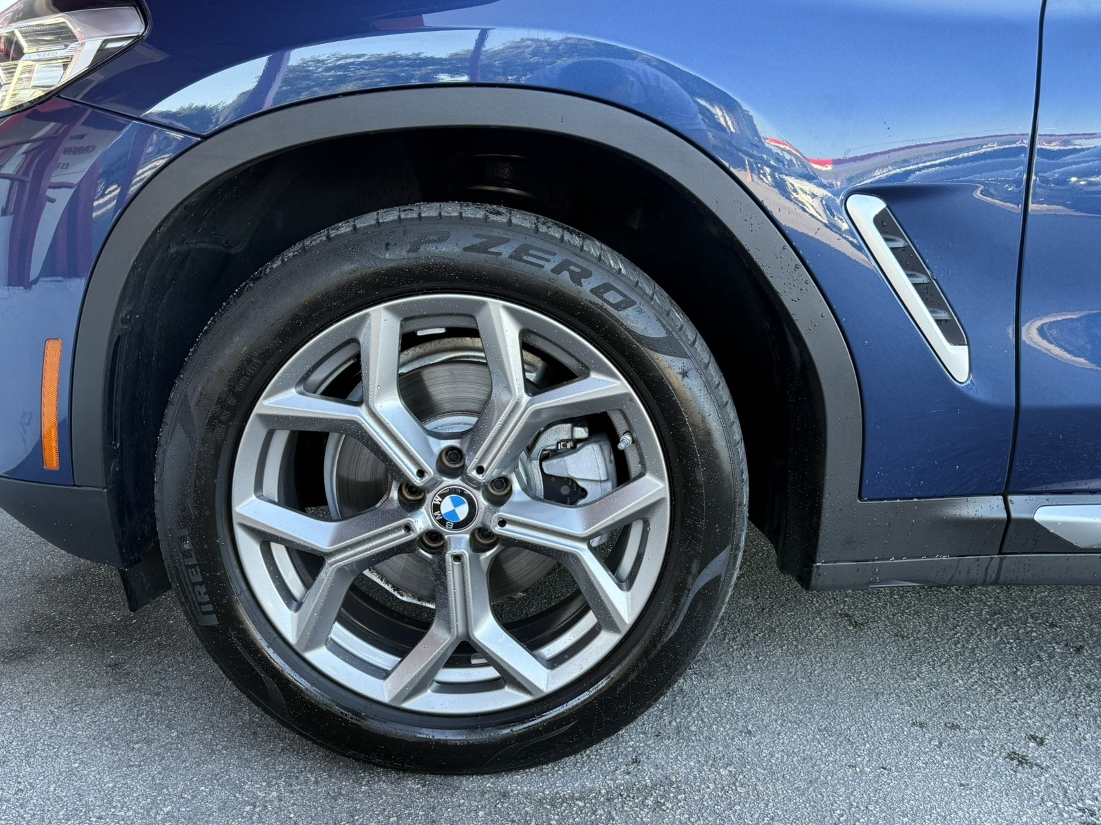 2022 BMW X4 - $31,977