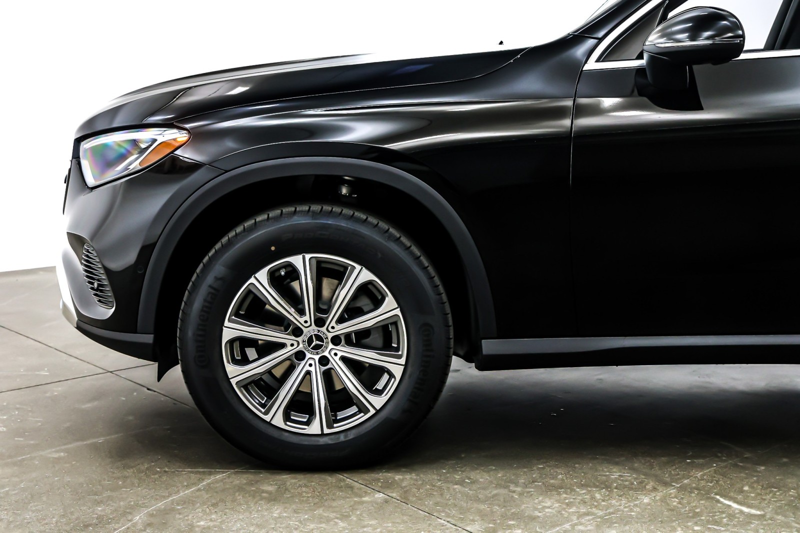 New 2026 Black Mercedes-Benz GLC 300 image 10