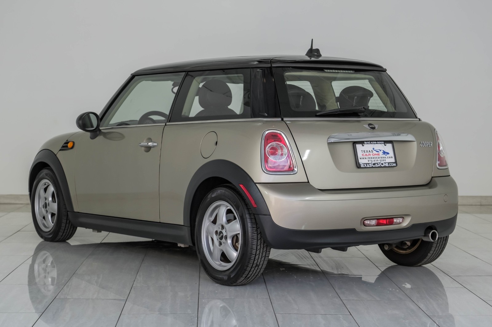 2011 MINI Cooper AUTOMATIC CONVENIENCE PKG PANORAMA HARMAN KARDON P 8