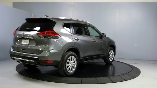 2017 Nissan Rogue SV 6