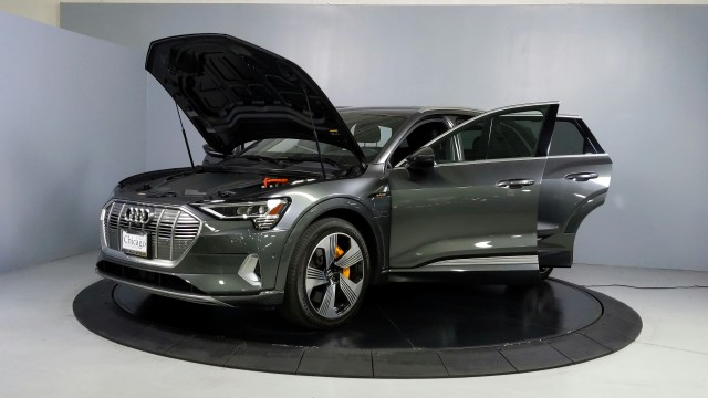 2019 Audi e-tron prestige Edition One Package 11