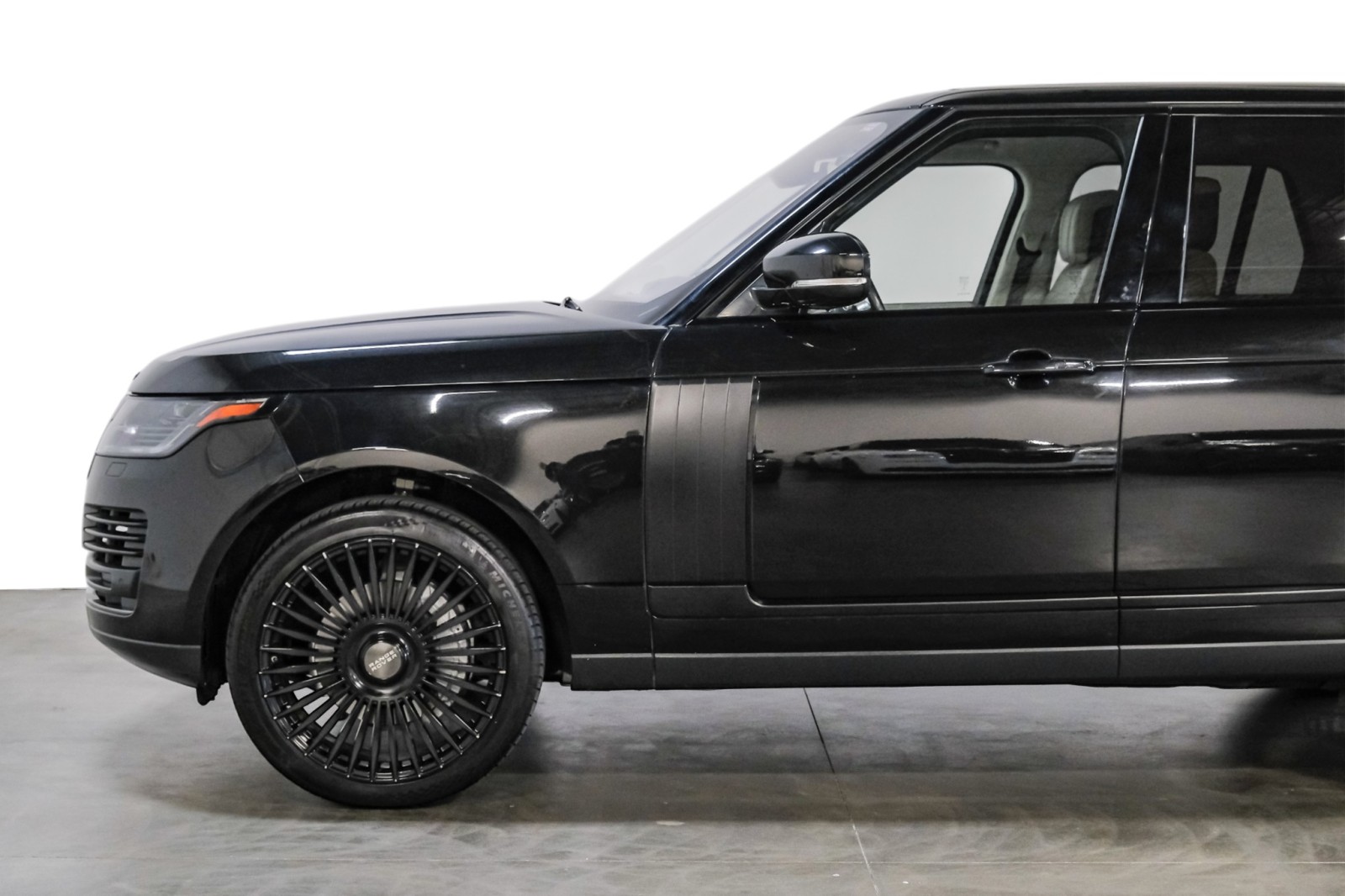 2020 Land Rover Range Rover 22Alloys DrivePkg PremiumInteriorPkg 11