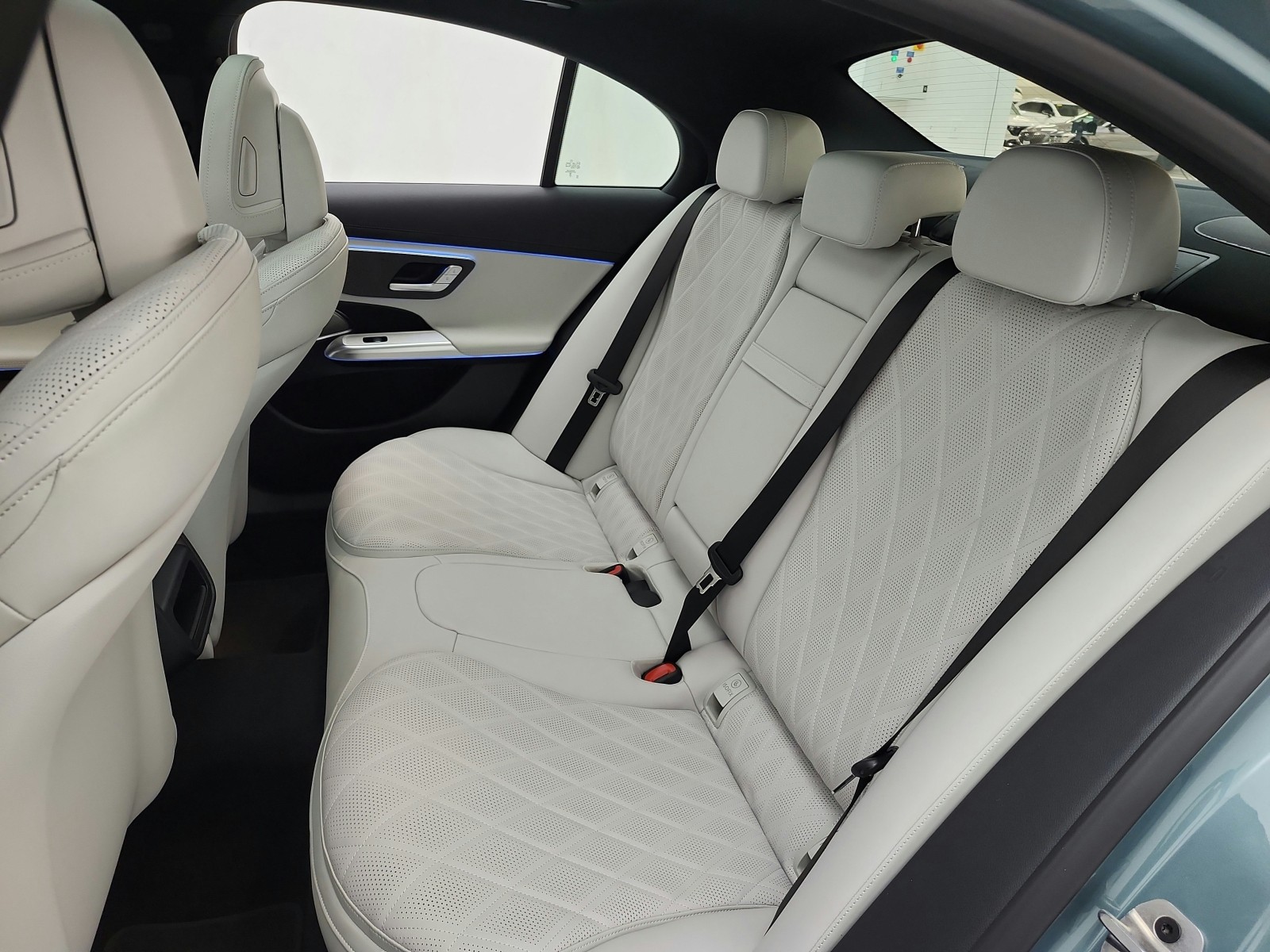 New 2027 Verde Silver Metallic Mercedes-Benz E 350 RWD Sedan image 11