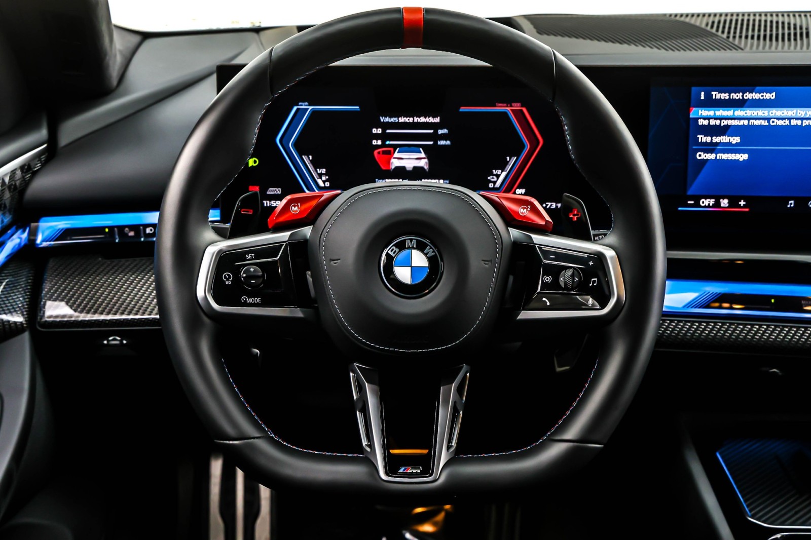 Used 2025 Alpine White BMW Sedan image 18